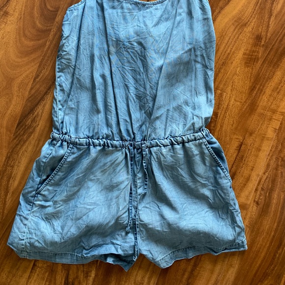 Gap romper - Picture 2 of 2